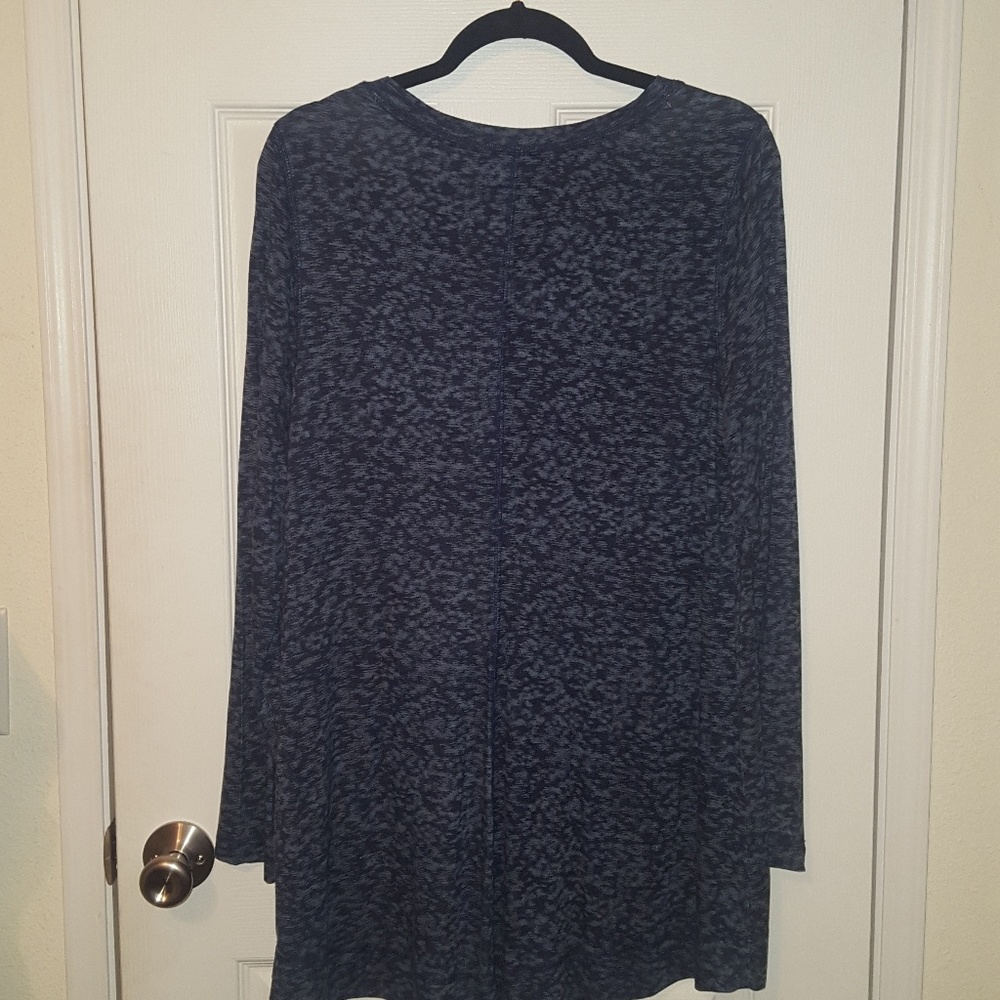 Tunic - Picture 2 of 7